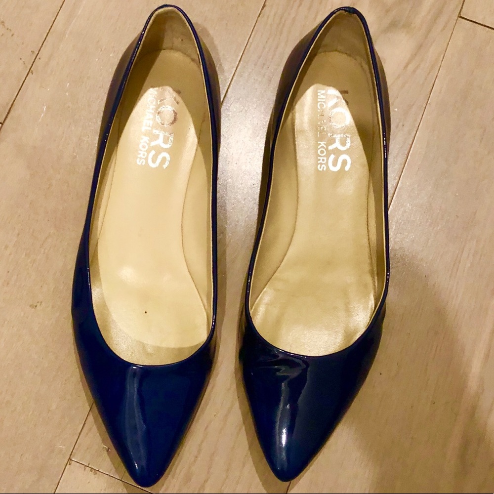 Michael Kors blue/navy patent leather pointy flats